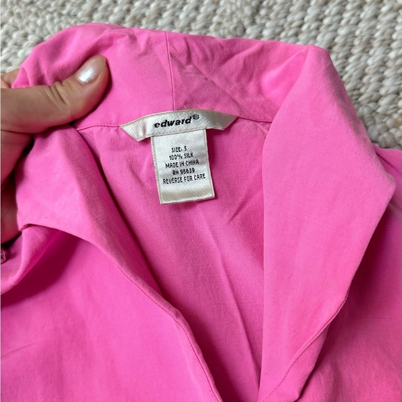 Pink sleeveless button up top, casual %100 silk Edward shirt size Small - Picture 4 of 5